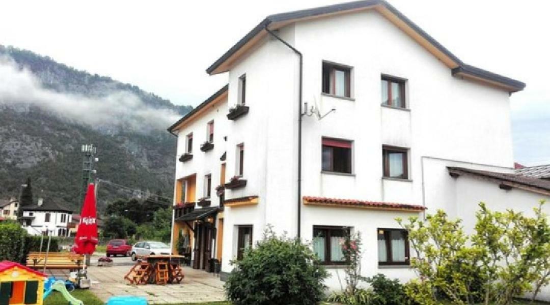 Albergo Alla Pineta Villa Santina Dış mekan fotoğraf